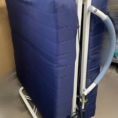 リクライニング電動ベッドの画像
