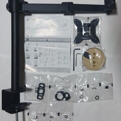 Amazonベーシックモニターアーム（シングル／ 最大32インチ
