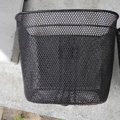 自転車のカゴ 前後の画像