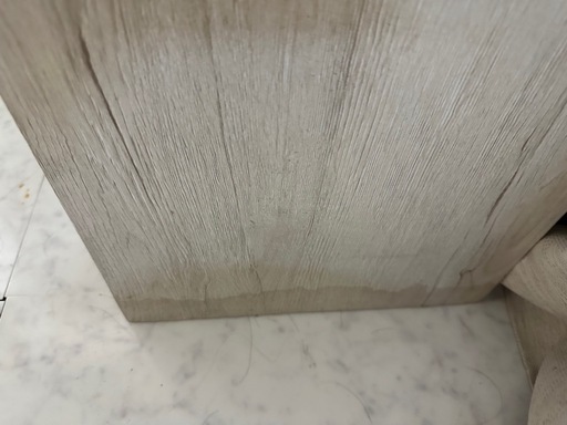 白い棚