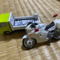 トミカ13台セットの画像