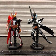 仮面ライダーセイバー　フィギュア？3つ、キーホルダー1つ