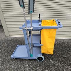 清掃カートの画像
