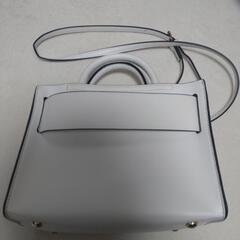 ショルダーバッグ兼ハンドバッグの画像
