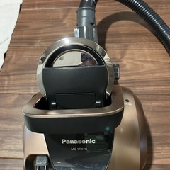 パナソニック　サイクロン式掃除機　