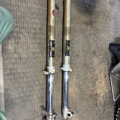 YAMAHA yz250f 2004 フロントフォークの画像