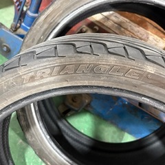 235/35/19 タイヤ中古 トライアングル