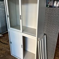 【J01】引き渡し限定 処分セール品 中古 K・I・S 書庫 キャビネット 事務用 収納棚 傷み汚れあり 鍵付き の画像