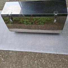 トラック　トレーラー　ステンレス 工具箱　中古品　取り付けステー有り