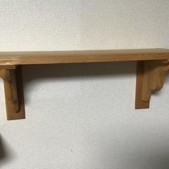 壁掛け飾り棚の画像