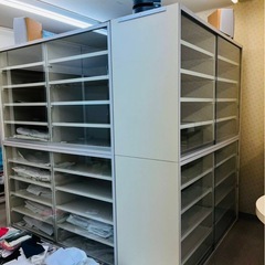 着物収納棚(本体木製)高さ101㎝、幅160㎝、奥行54㎝の画像