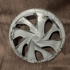 トヨタ純正ホイールキャップ　14インチ用　1枚　ヤリスの画像
