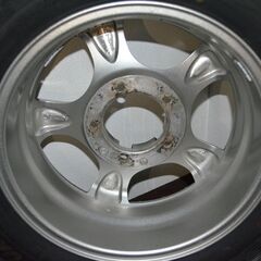 JB23 ジムニー アルミホイール スタッドレス アイスガードG075 175/80R16 ウェッズキラー の画像