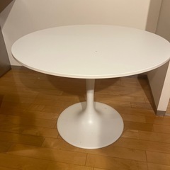 ❤️IKEAの丸テーブル❤️