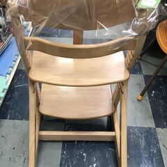 【ジャングルジャングル岸和田店】ベビー　木製　チェアの画像