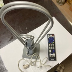 室内用テレビアンテナとマルチリモコン
