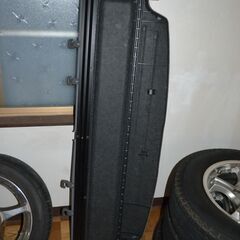 20系RAV4　トノカバーの画像