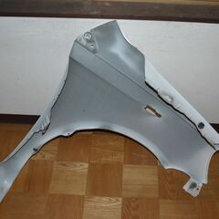 NCP13 ヴィッツRS 純正フロントフェンダー 左右セットの画像