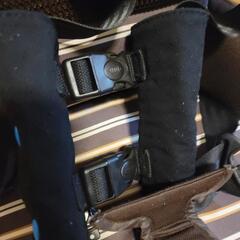 日本育児 チャイルドシート トラベルベスト ECプラス ブラウンボーダー 9kg~18kg対象

の画像