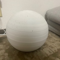 ニトリ間接照明丸型陶器の画像