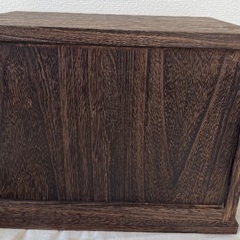 木製の小物入れの画像