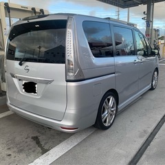 C26セレナ　18インチホイル　８インチナビの画像