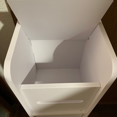収納棚の画像