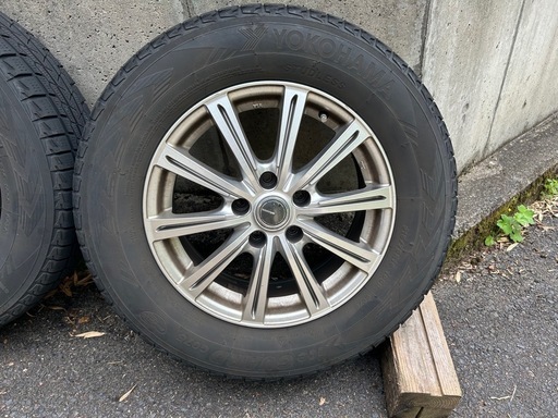 215/70R16 スタッドレスタイヤ　ホイールセット