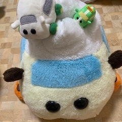 プイプイモルカーのぬいぐるみ
