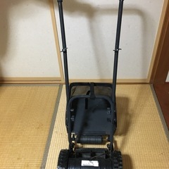 芝刈り機の画像