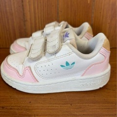 adidas スニーカー　キッズ　女の子　14センチの画像