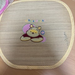 イグサザブトンキティーちゃん、新品＆プーさん少々ホツレ有りの画像