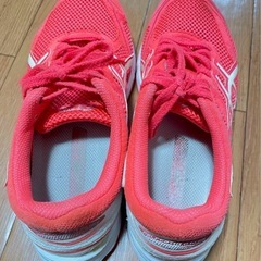 ASICSランニングシューズ24cmの画像