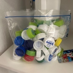 無料》　大量ペットボトルキャップ