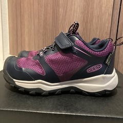 【美品】KEEN  防水スニーカー　17の画像