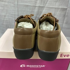 新品ムーンスター MoonStar EVE195 オークコンビ色　23.5cmの画像