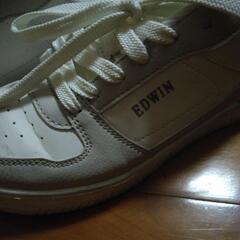 EDWINスニーカー24センチの画像