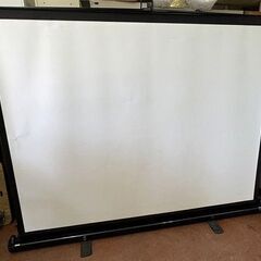 自立型　プロジェクタースクリーン　80型の画像