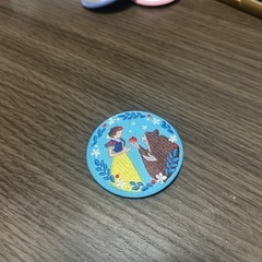 ディズニー刺繍缶バッチ【白雪姫】