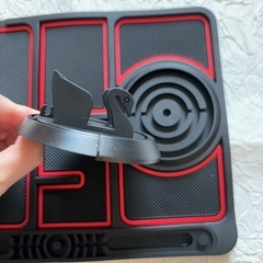 新品未使用　車　スマホホルダー　小物入れ　滑り止め　アロマスティック付きの画像