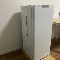 三菱　冷凍庫　121Ｌ　