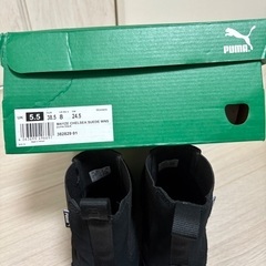 PUMA ブラック チェルシースウェードブーツの画像