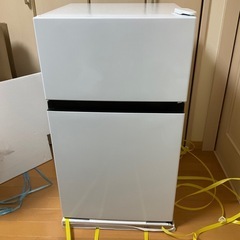 【美品・短期間使用】ハイセンス冷蔵庫　87L HR-B91E3W...