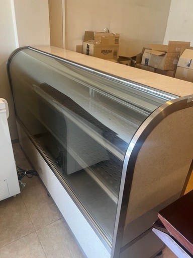 対面冷蔵ショーケース