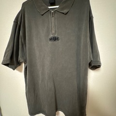  HUF      ハーフジップTシャツ