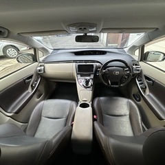 ご成約‼️30プリウス後期‼️カスタム多数‼️マイコーデ‼️オプションカラー‼️車検2年、込み込み価格‼️の画像