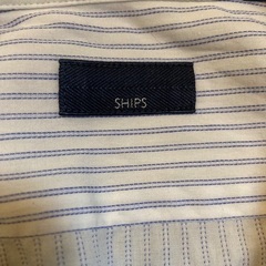 ブランドSHIPS🔴シャツmサイズの画像
