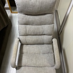 ニトリ　ヒジツキパイプタカザイス　