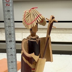 竹細工 三味線をひく姿 着物 の画像