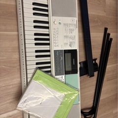 CASIO 電子ピアノ　LK-512　の画像